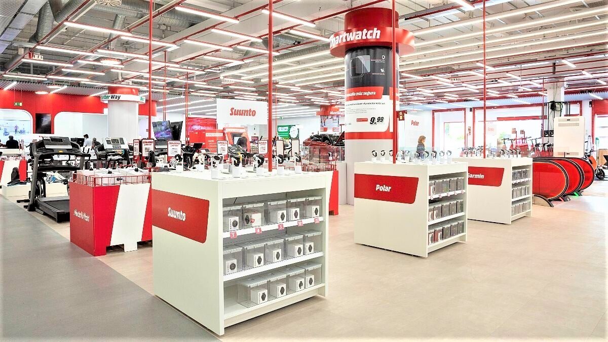 El electrodoméstico más potente de Media Markt viene del futuro: 4 puertas y antibacterias