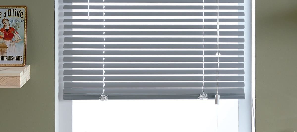 Persiana de aluminio de la serie Graphic de Leroy Merlin