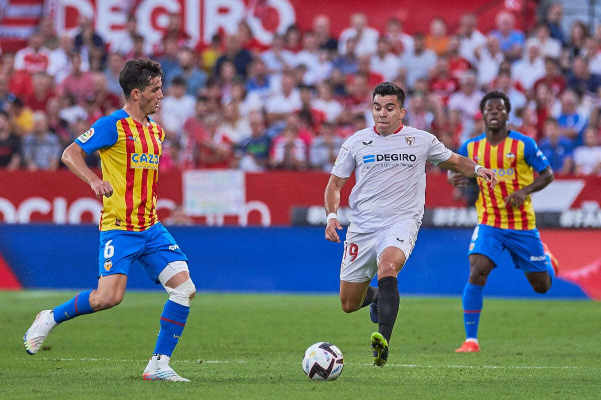 Acuña en el Sevilla FC - Valencia CF | Salvador López Medina para El MIRA