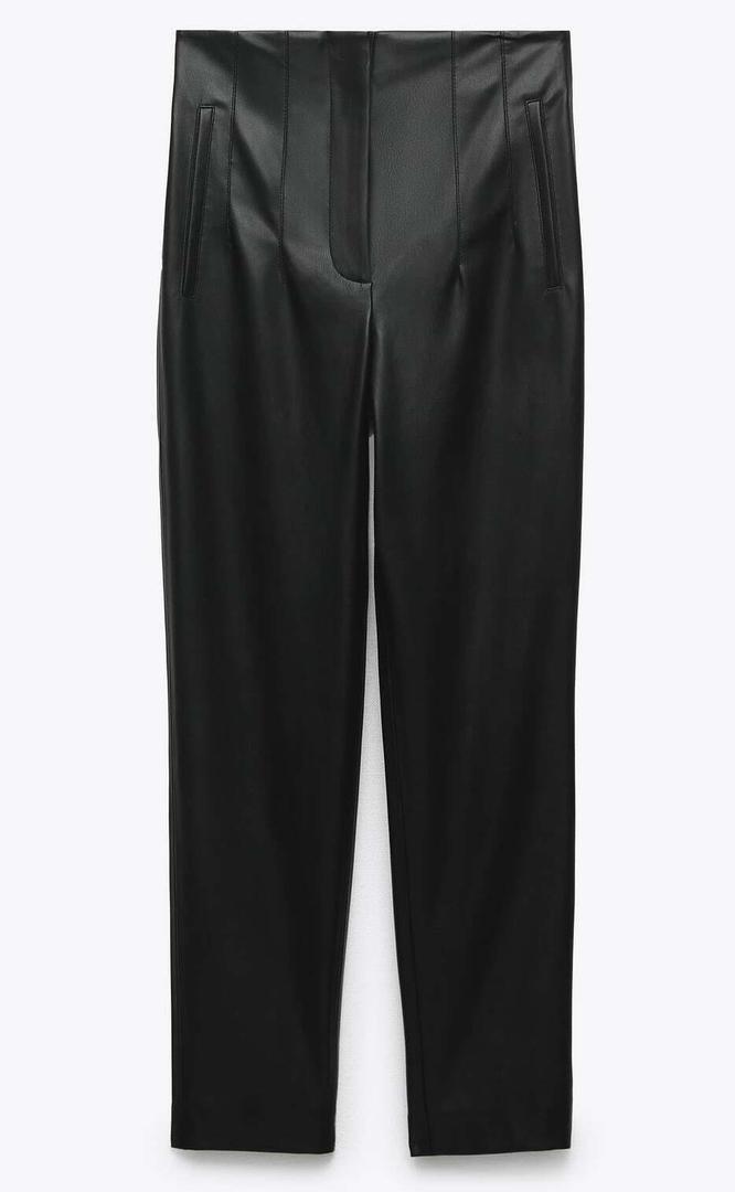 ​

PANTALÓN TIRO ALTO EFECTO PIEL

​