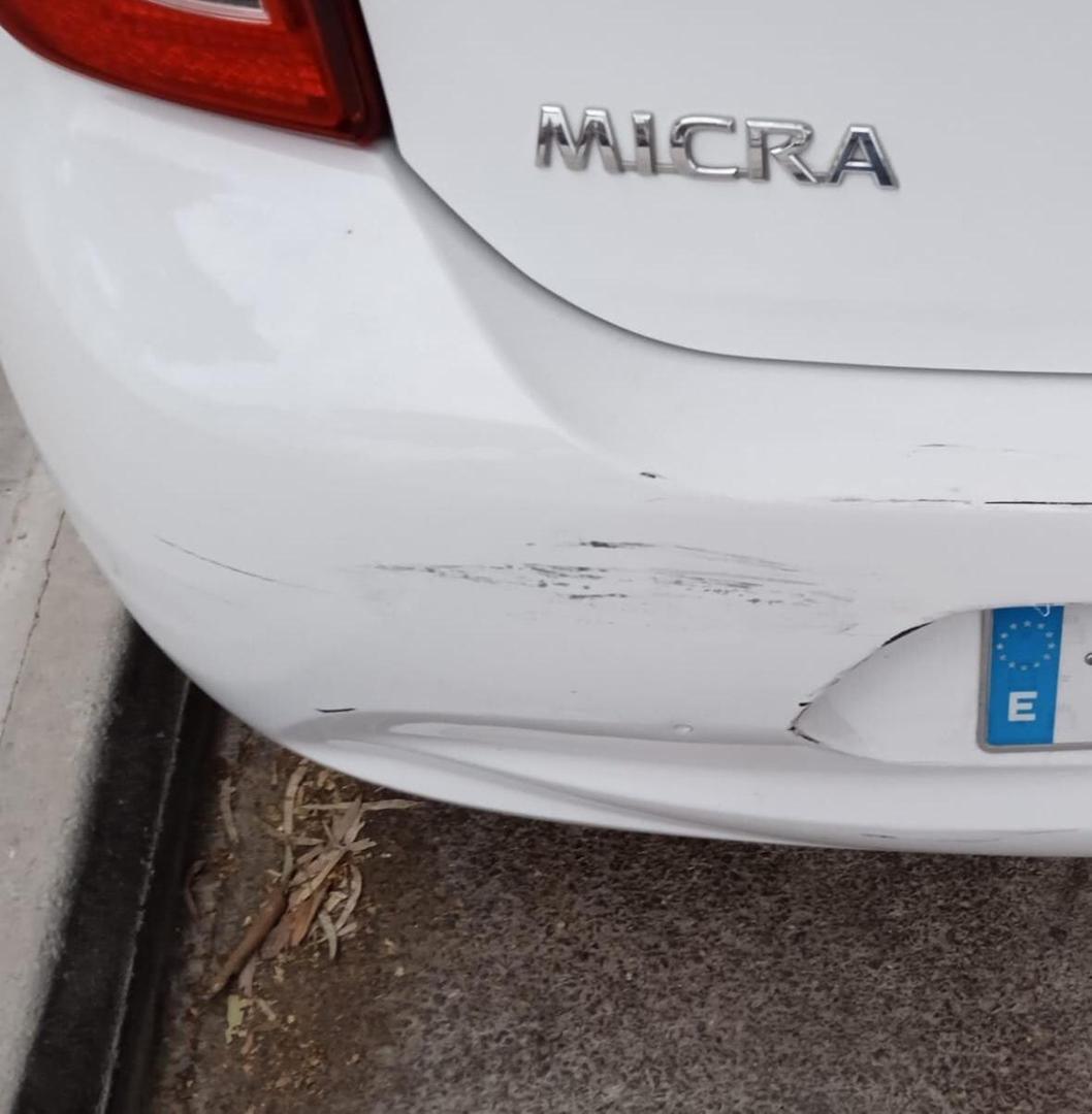 Descubre que le habían dado un golpe a su coche gracias a una denuncia anónima en Jerez