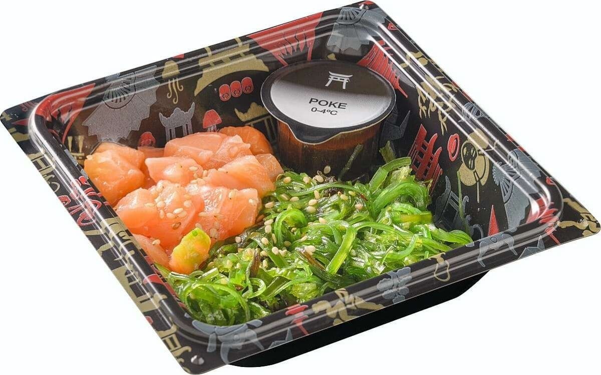 Ensalada de alga Wakame con salmón