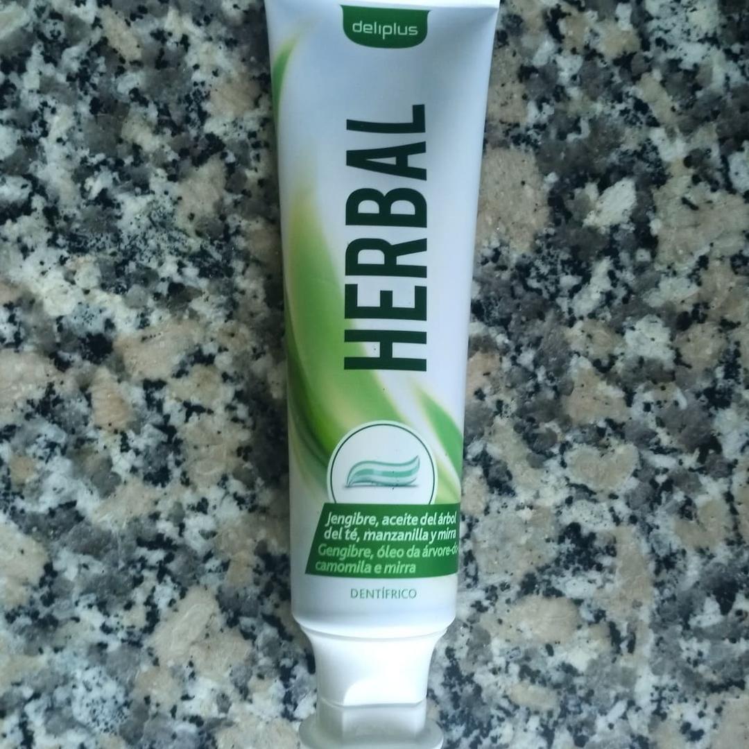 Pasta de dientes herbal de Deliplus en Mercadona