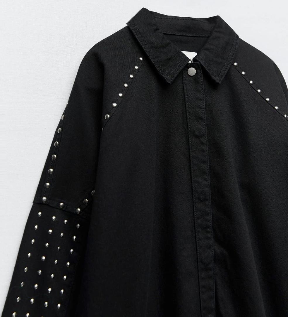 Chaqueta Denim Tachas de Zara