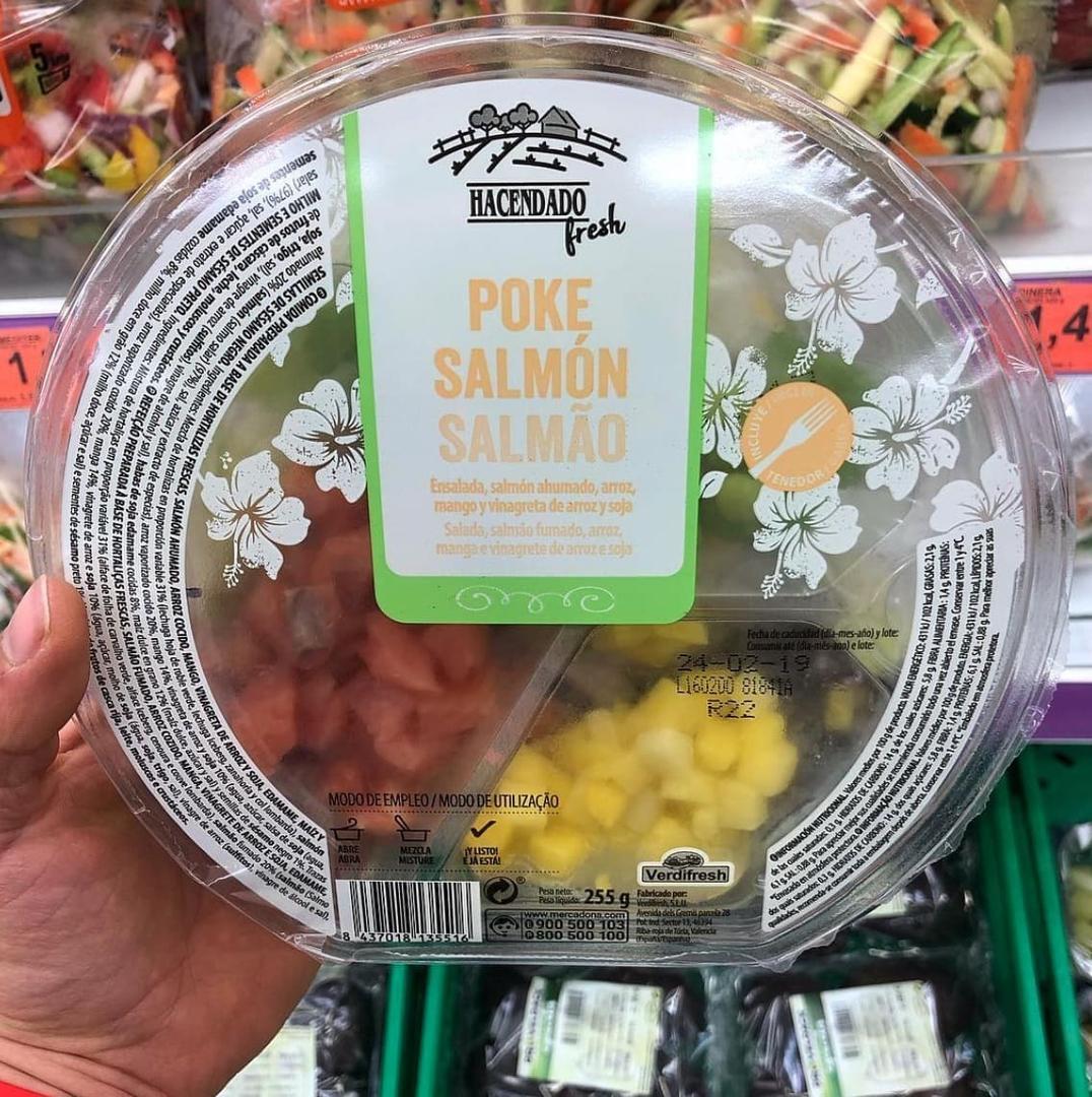 Poke de salmón
