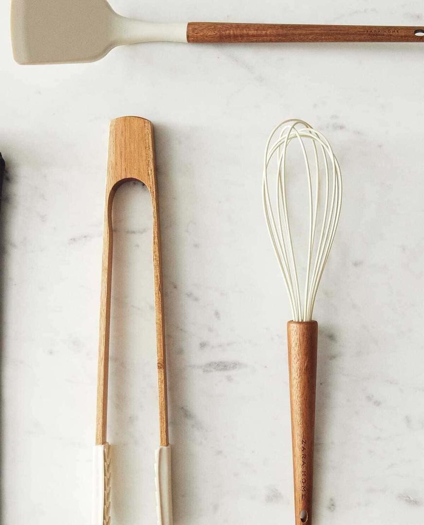 Set de utensilios de cocina con mango de madera