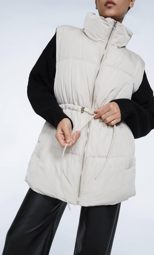 Chaqueta plumífera acolchada de Stradivarius