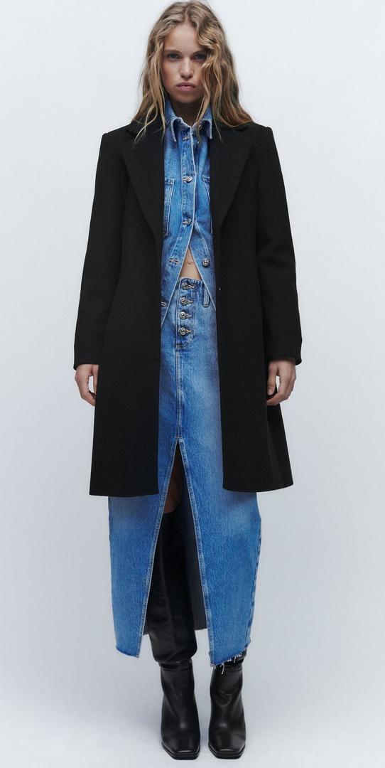 Abrigo entallado soft negro de Zara