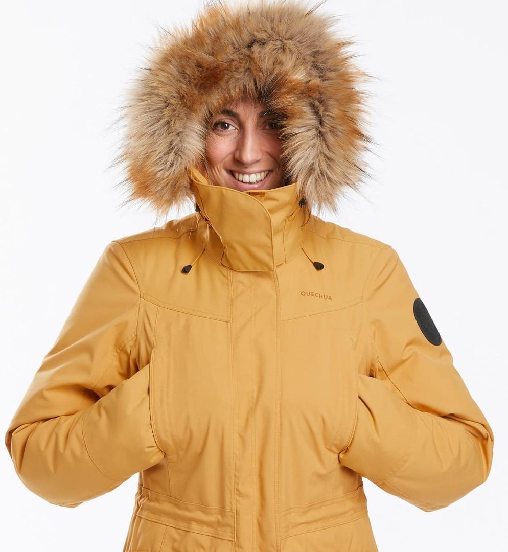 Chaqueta térmica con capucha de pelo Quechua de Decathlon