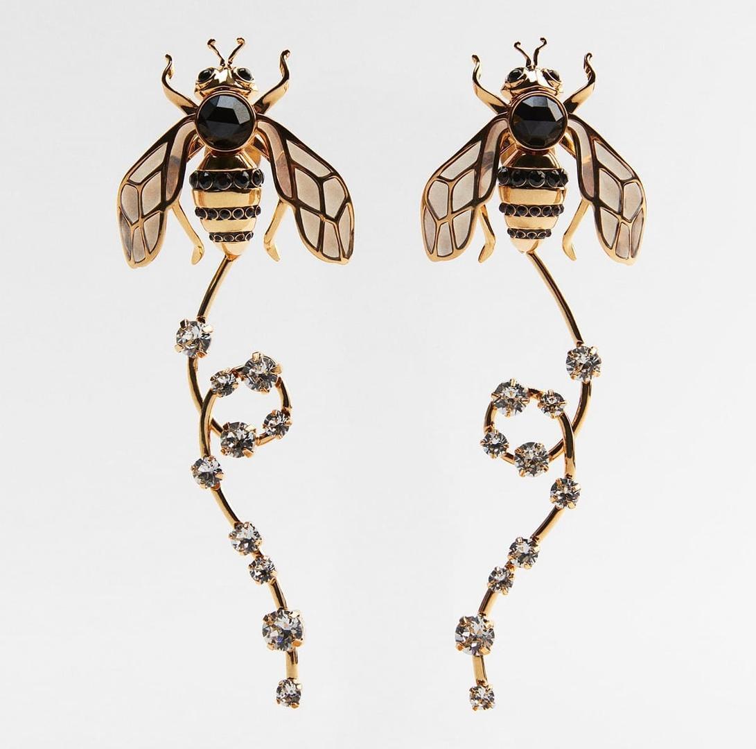 Pendientes de abeja edición especial Elie Top de Zara