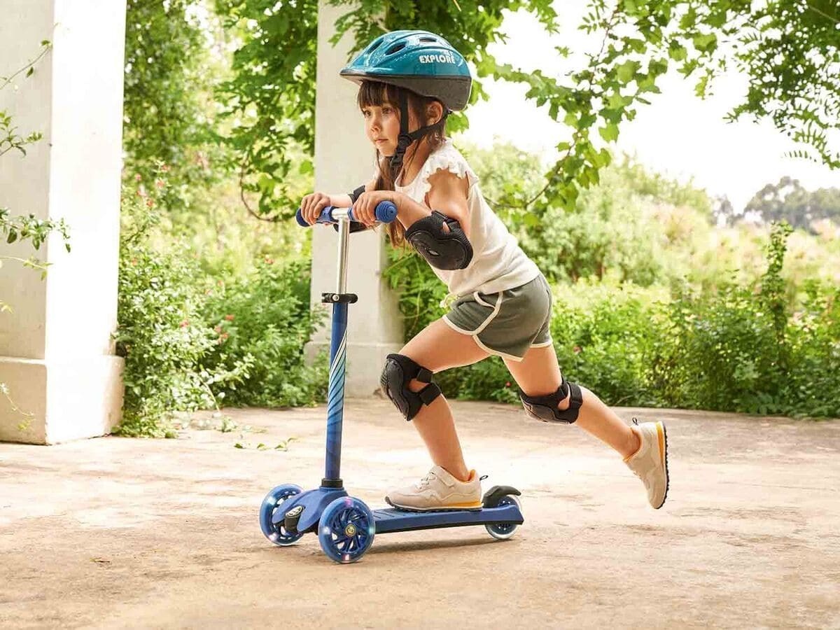 Patinete de 3 ruedas con iluminación LED