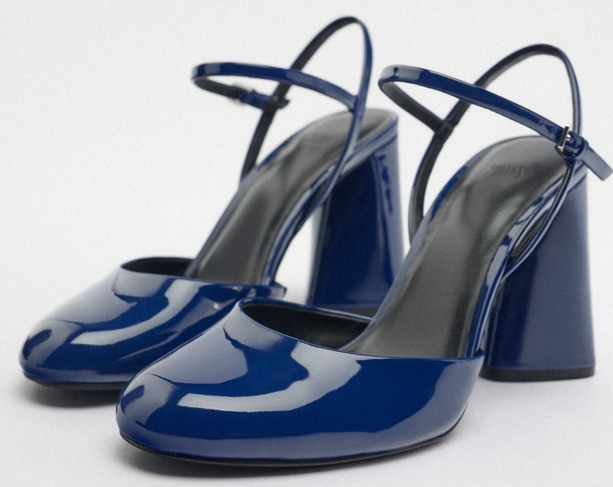 Tacón efecto charol