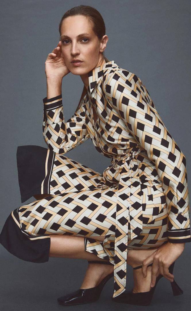 ​

Vestido estampado geométrico

​