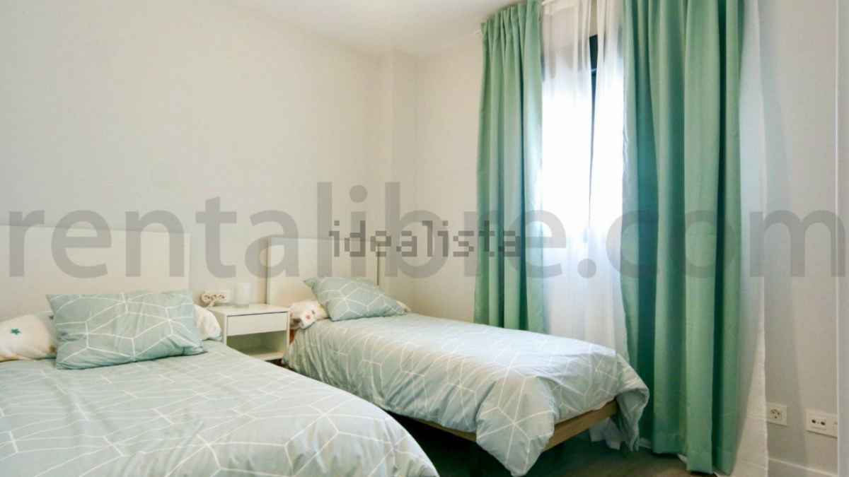 Un precio que ya poco se ve en alquiler en Jerez (a estrenar) un piso de 75 m² por 550 euros