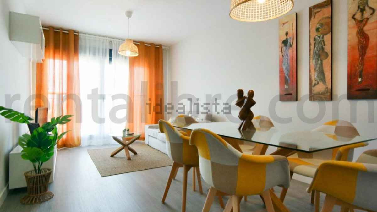 Un precio que ya poco se ve en alquiler en Jerez (a estrenar) un piso de 75 m² por 550 euros