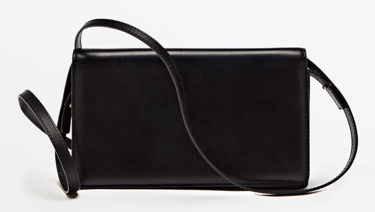 Bolso de piel con asa de piezas articuladas