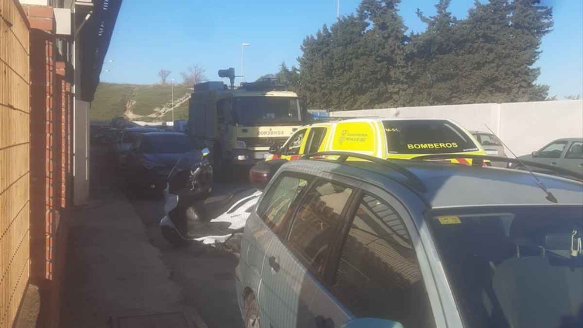 Efectivos del Cuerpo de Bomberos en TecniJerez