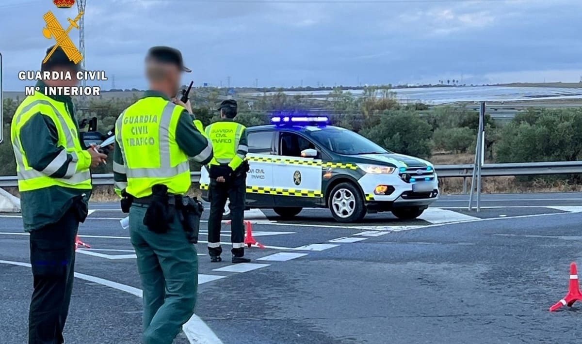 La Guardia Civil de Tráfico se personado en el lugar de los hechos