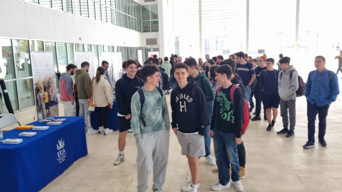 Casi 3.000 alumnos de Bachillerato de Jerez descubren la oferta de estudios de la UCA