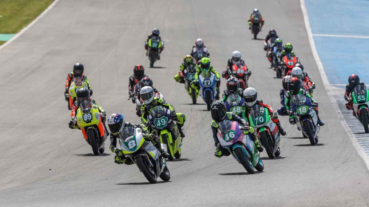 Salida carrera Supersport