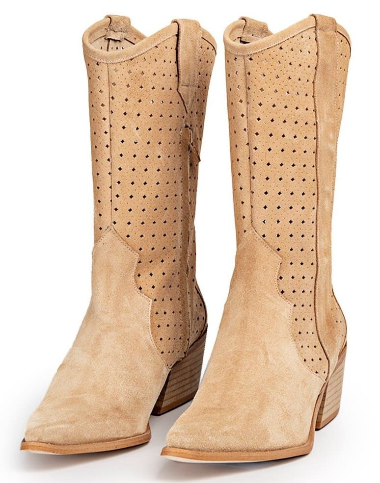 Botas de mujer de piel en color arena Popa