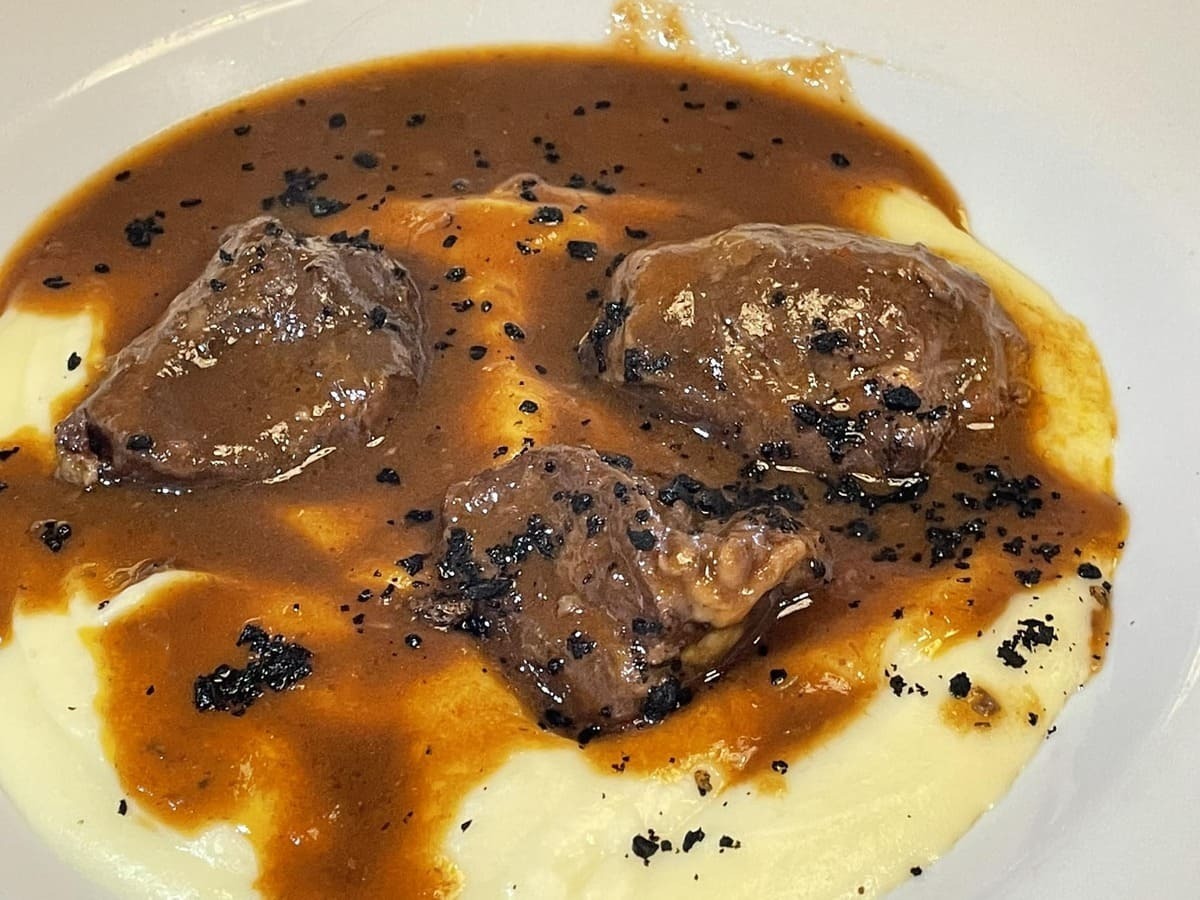 Adelino Tapas, Sevilla