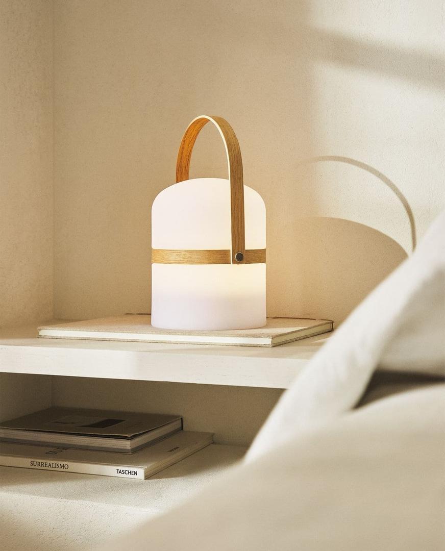 Lámpara inalámbrica con asa