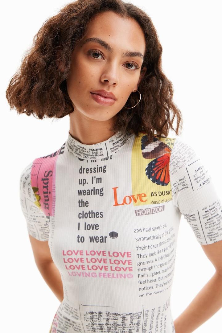 Vestido corto skater de periódico de Desigual