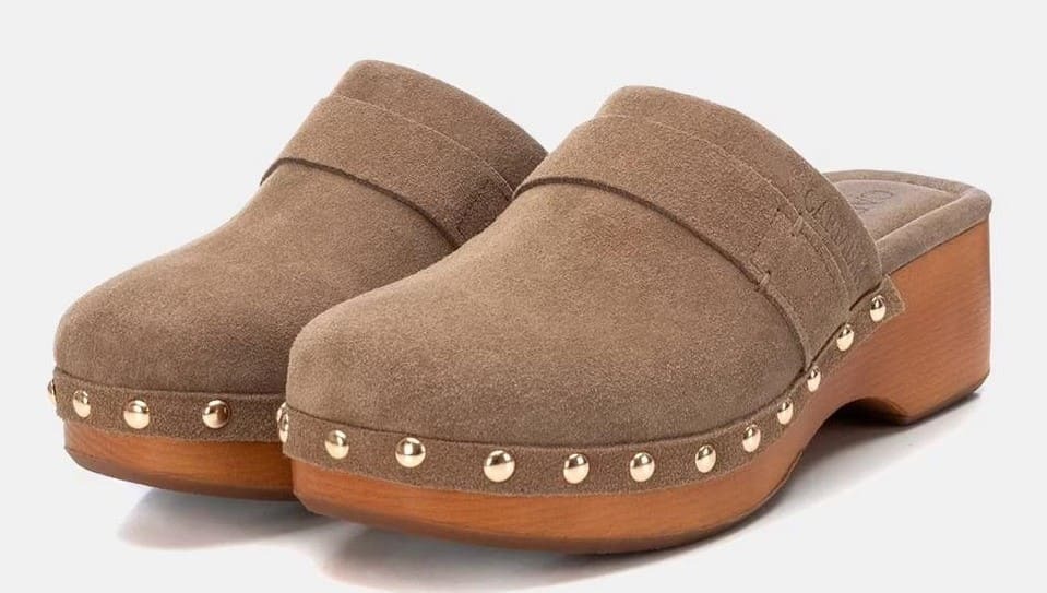 Zuecos de serraje y tacón de bloque Carmela