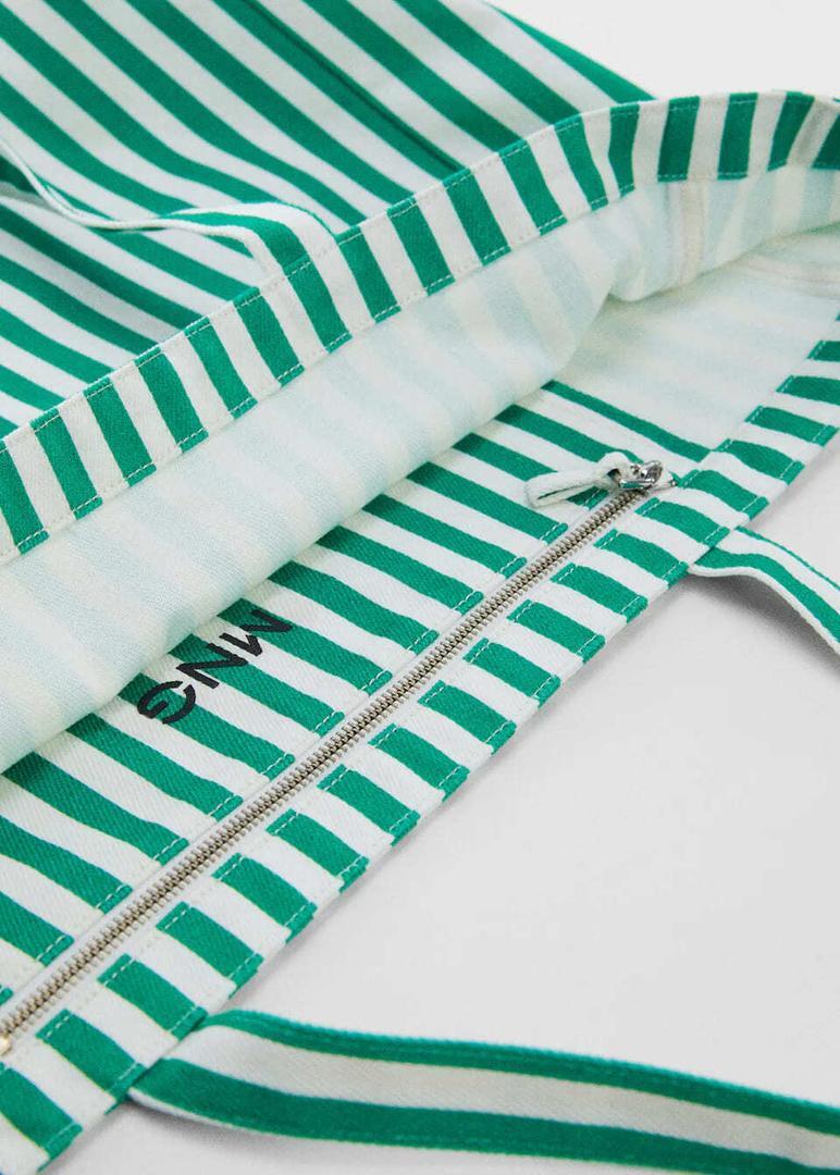 Bolso shopper con estampado de rayas de Mango