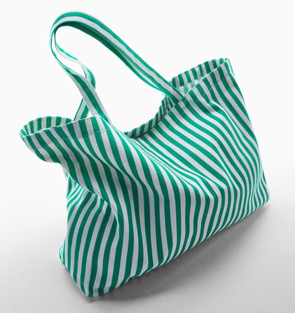 Bolso shopper con estampado de rayas de Mango