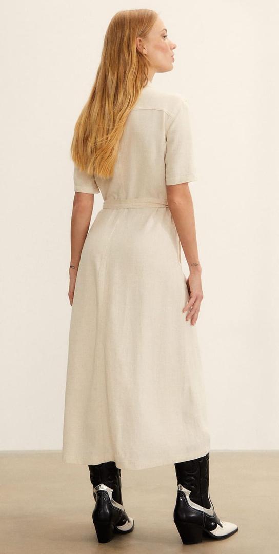 Vestido midi de camisero de lino de Stradivarius