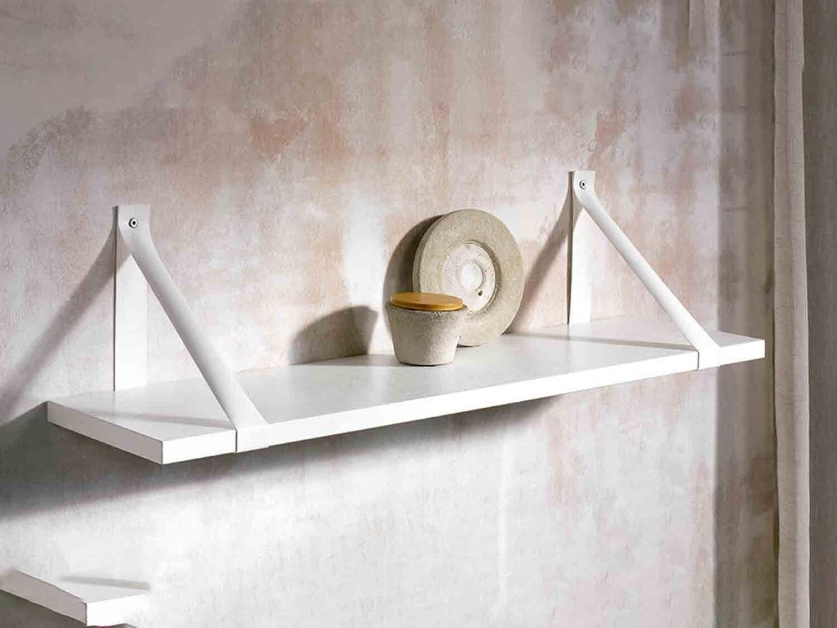 Estantería de pared con una sola balda