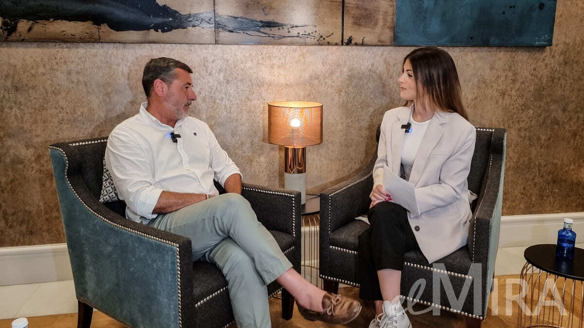 Alfonso Cándón, en un momento de la entrevista con Conchita Bermeja