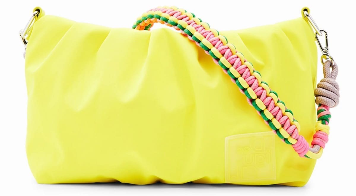 Bolso mediano con asa trekking de Desigual