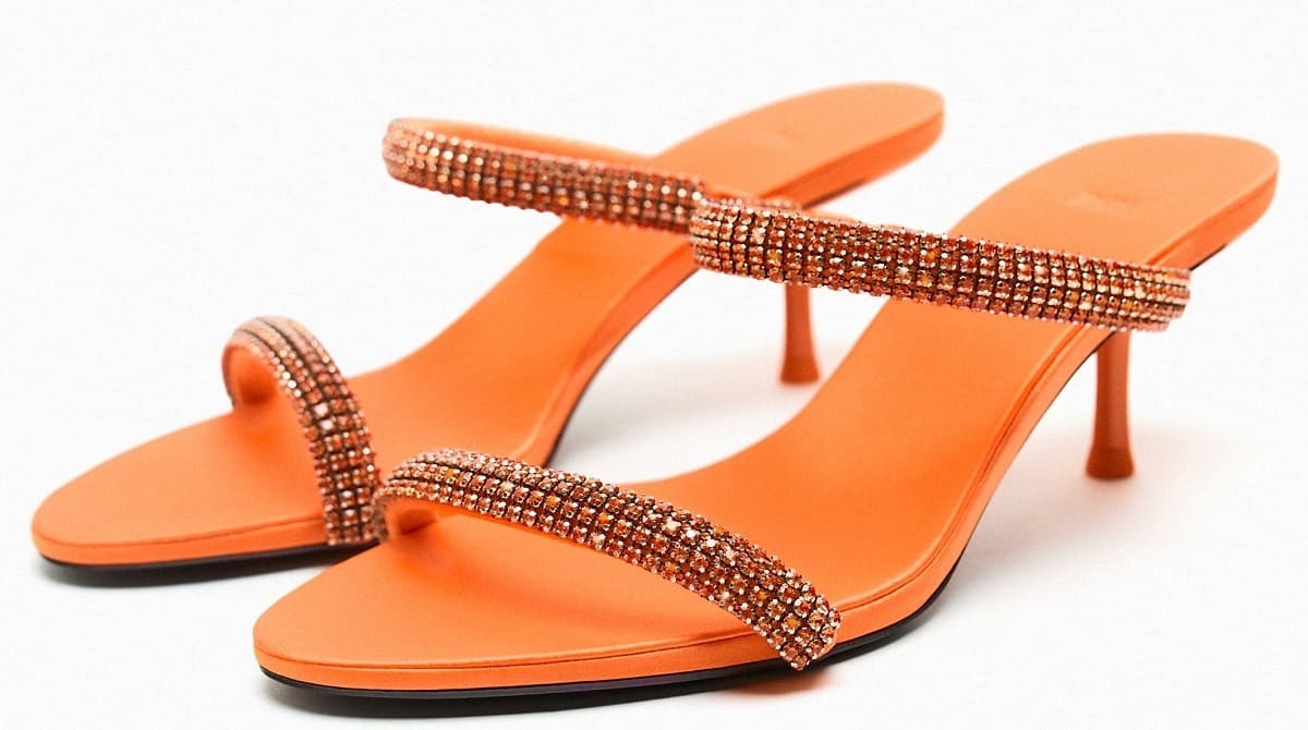 Sandalias de cristales y tacón de Zara