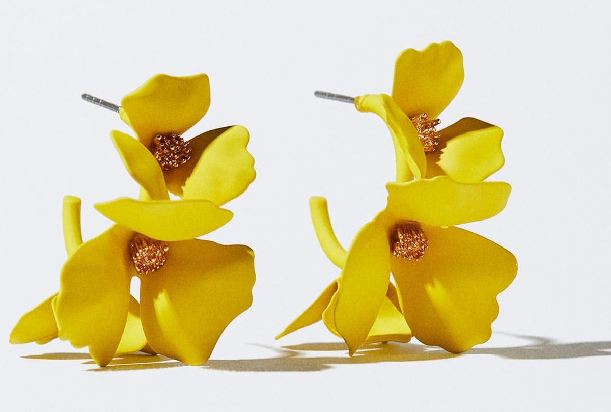 Pendientes de aro con flores de Parfois