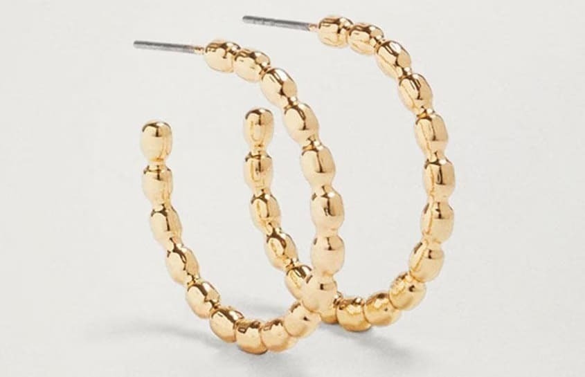 Pendientes con forma de aro dorado de Parfois en El Corte Inglés