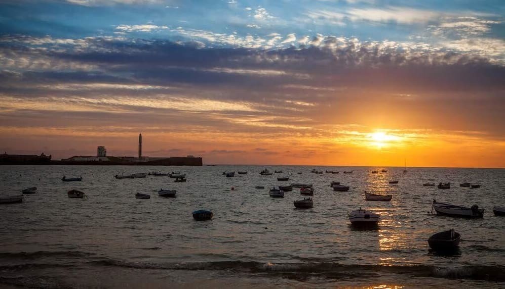 Los atardeceres gaditanos poseen una indudable belleza