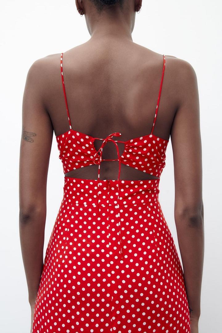 Vestido corsetero de lunares de Zara
