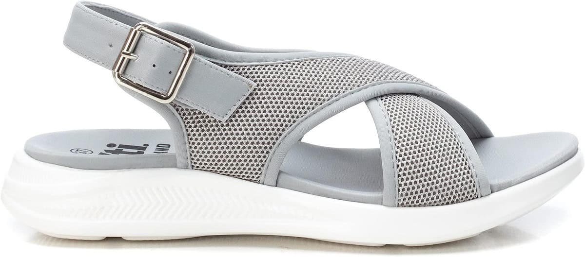 Sandalias color hielo de Xti en Amazon