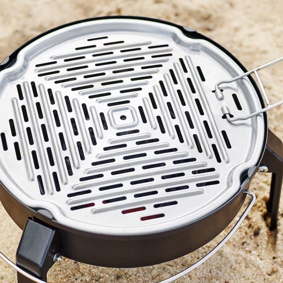 KORPÖN Barbacoa de carbón portátil negra de Ikea