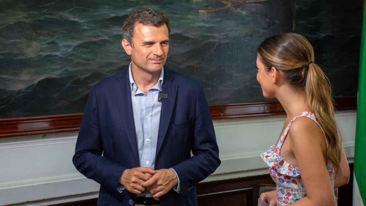 Bruno García, alcalde de Cádiz y Conchita Bermejo | Foto: Noelia Herrera (Jonocla) para El MIRA