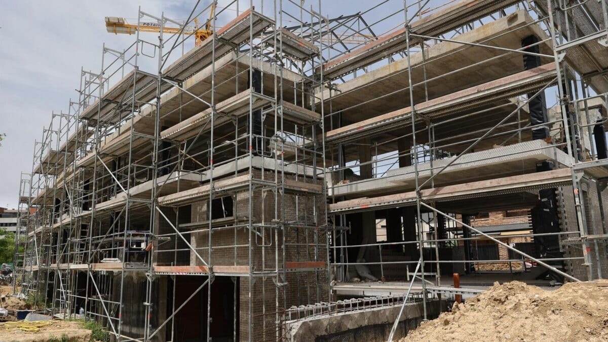 Andalucía vuelve a liderar las operaciones de compraventa de viviendas en España