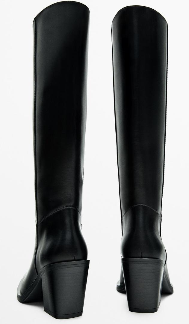 Bota de piel de vacuno y tacón cuadrado de Massimo Dutti