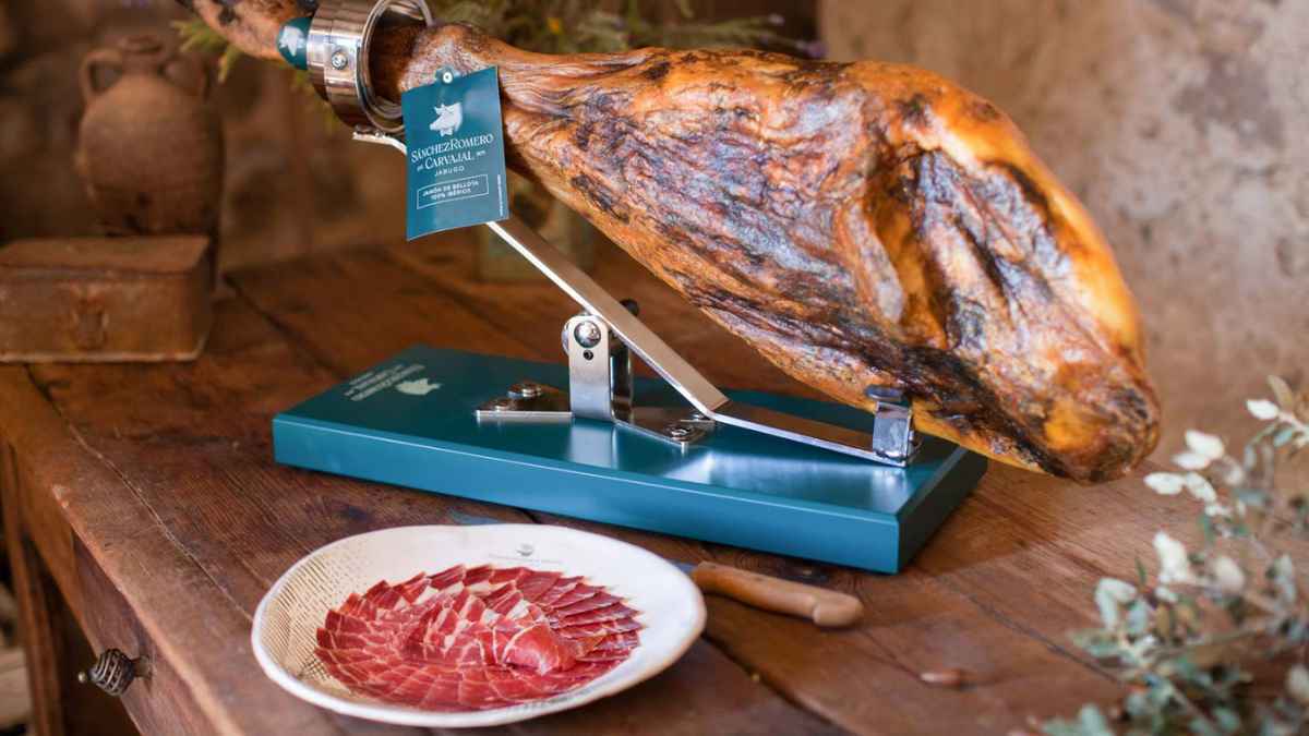 Jamón de bellota 100% raza ibérica de Sánchez Romero Carvajal