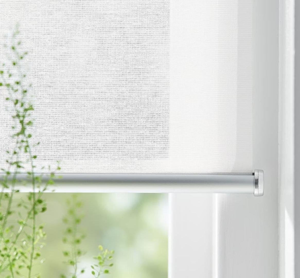 Estor translúcido modelo SKOGSKLÖVER de Ikea