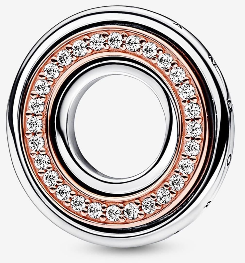 Pendientes de botón Logo y Pavé en dos tonos de Pandora