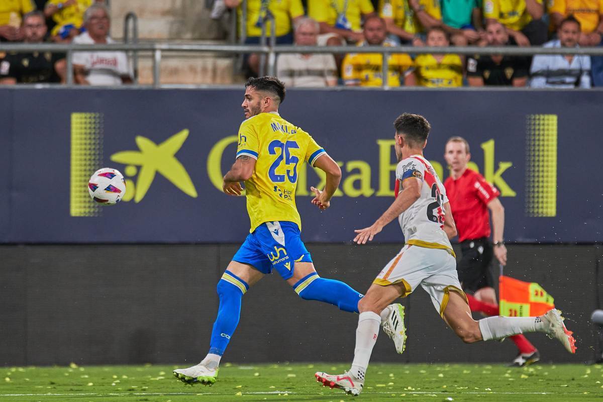 Maxi Gómez en el Cádiz CF - Rayo Vallecano | Salvador López Medina para El MIRA