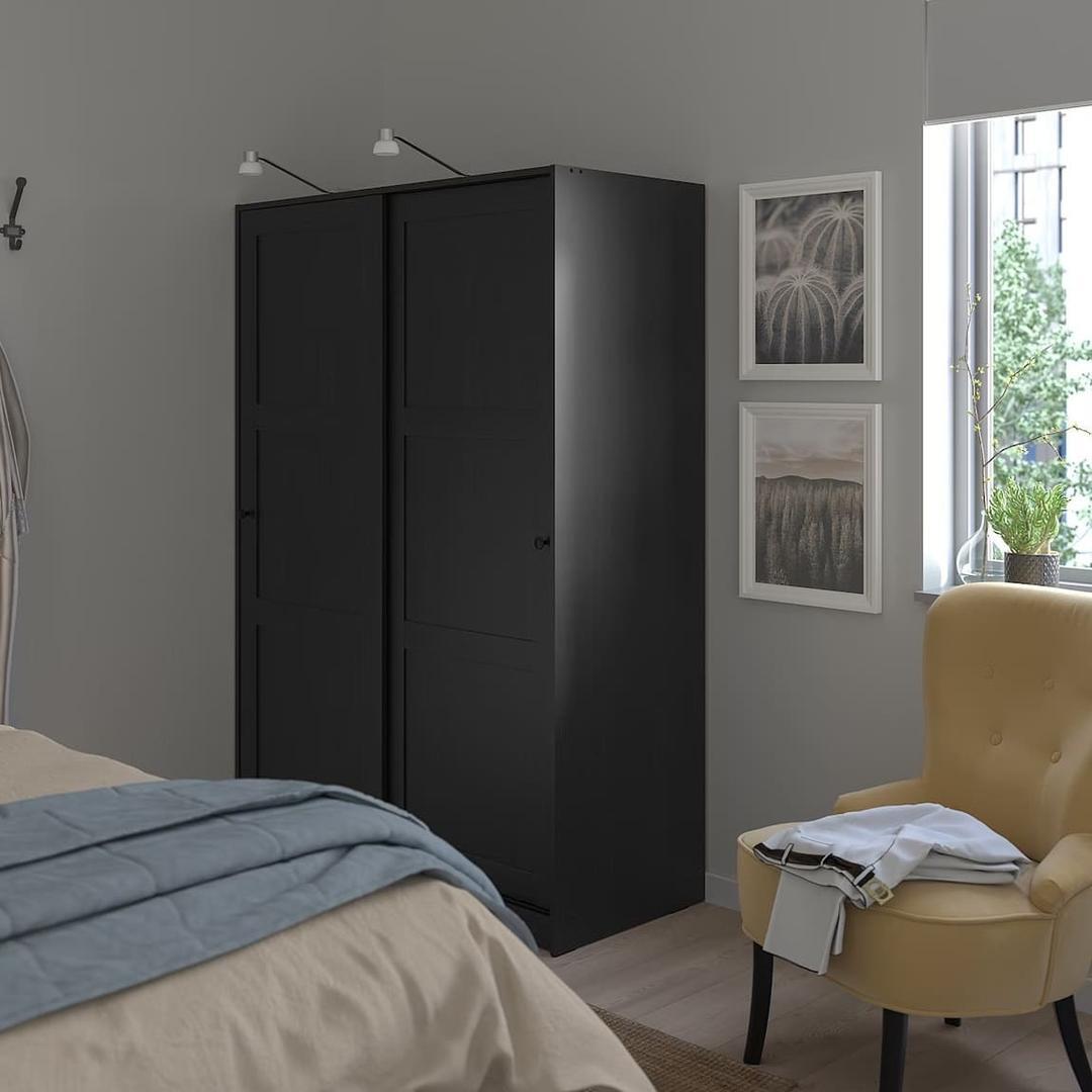 Armario de puertas correderas modelo RAKKESTAD de Ikea